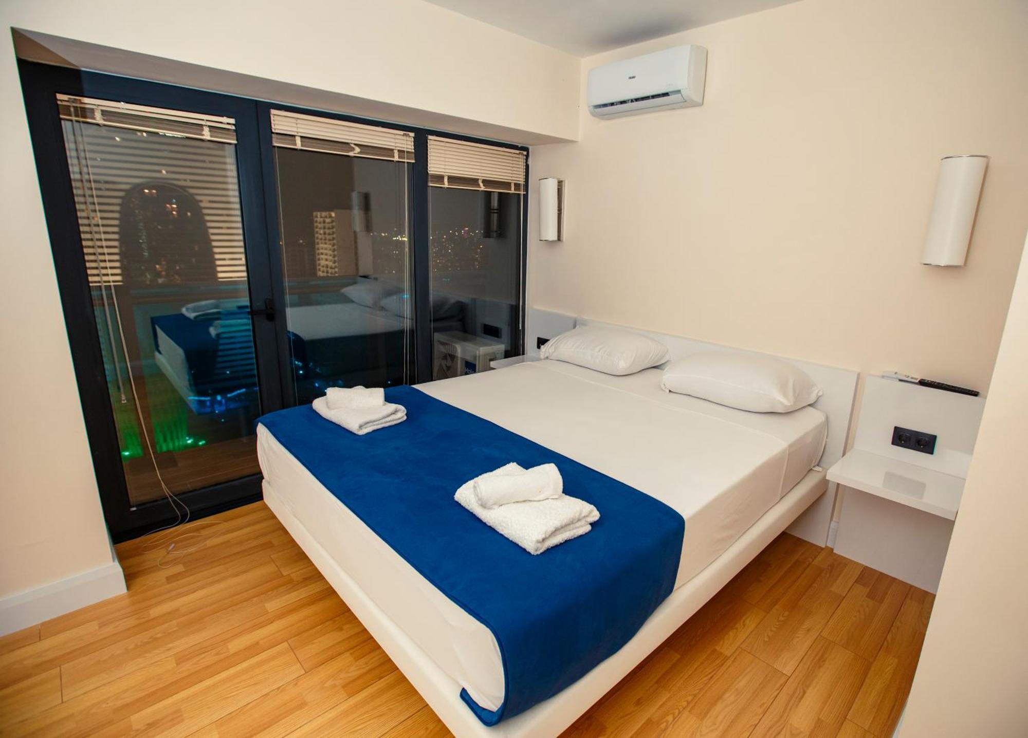 Panorama Orbi Beach Resort Center Suite Batumi Exteriör bild