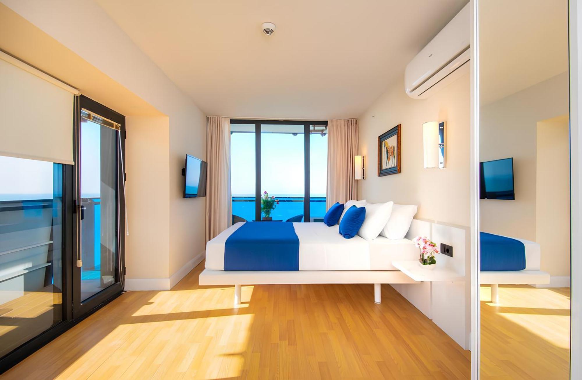 Panorama Orbi Beach Resort Center Suite Batumi Exteriör bild